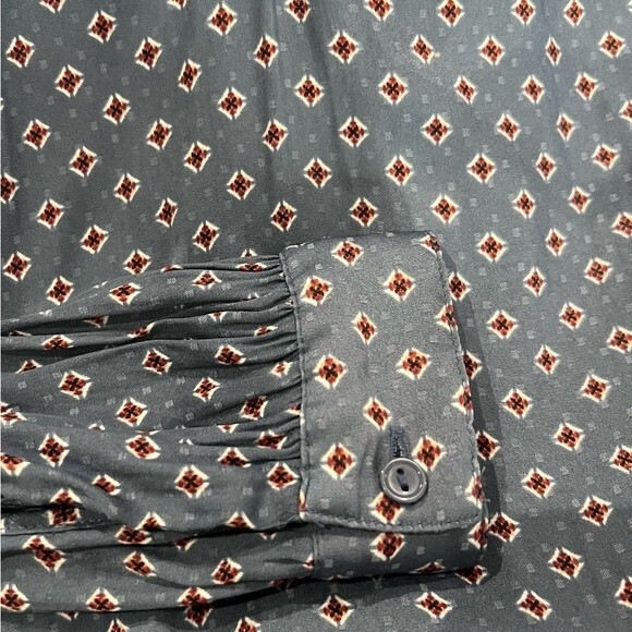 H&M long sleeve V-neck diamond print blouse top size 4 - Picture 4 of 6